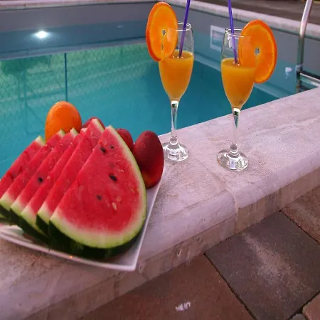 Holiday House With Pool, 6-8 Guests, Zadar