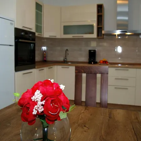 Holiday House With Pool, 6-8 Guests, Zadar