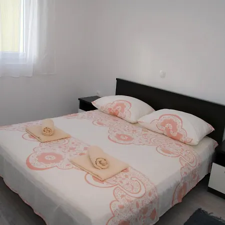 別荘 Holiday House With Pool, 6-8 Guests, Zadar