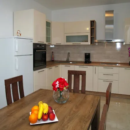 Holiday House With Pool, 6-8 Guests, Zadar 펜션 *
